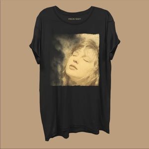 Taylor Swift T-shirt